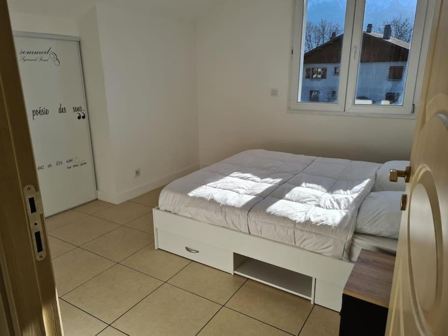 Appartement - Cluses Exterior photo